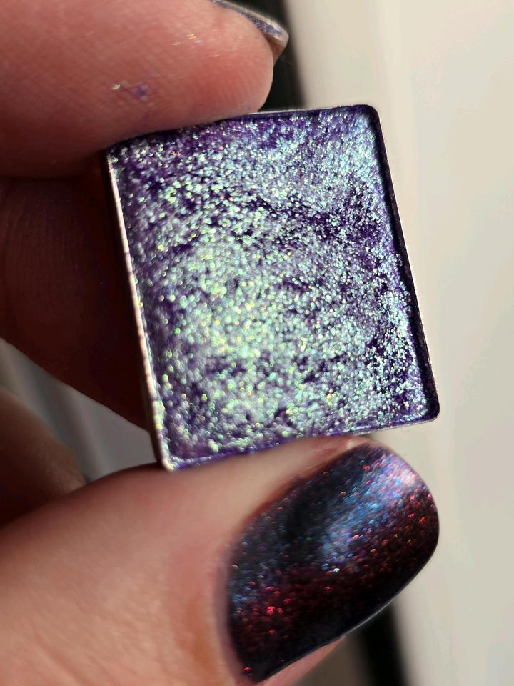Clionadh Vibrant Multichrome Eyeshadow мультихромные тени