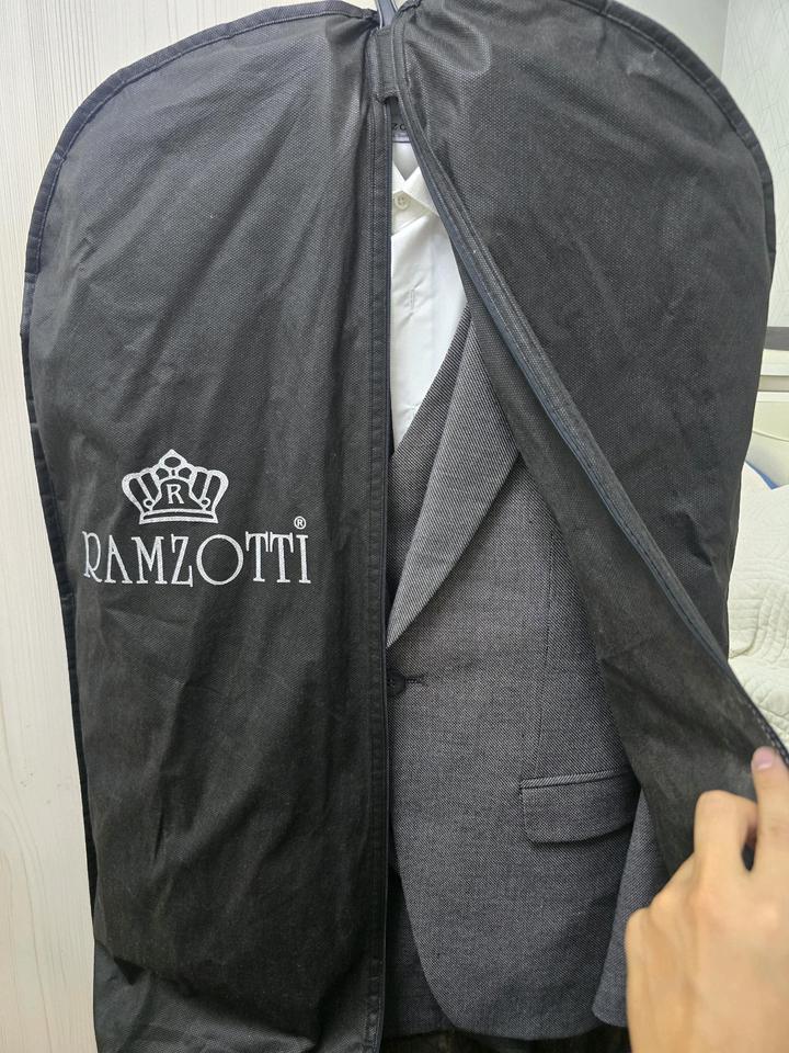 Серая тройка RAMZOTTI
