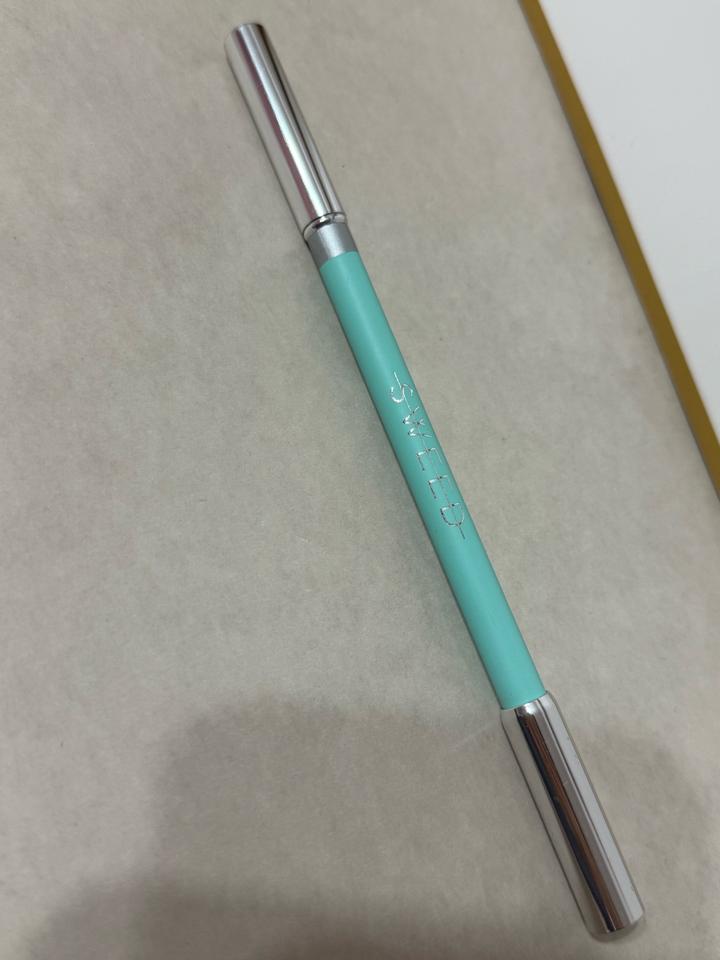 Карандаш для глаз Sweed Satin eyeliner Euphoria silver