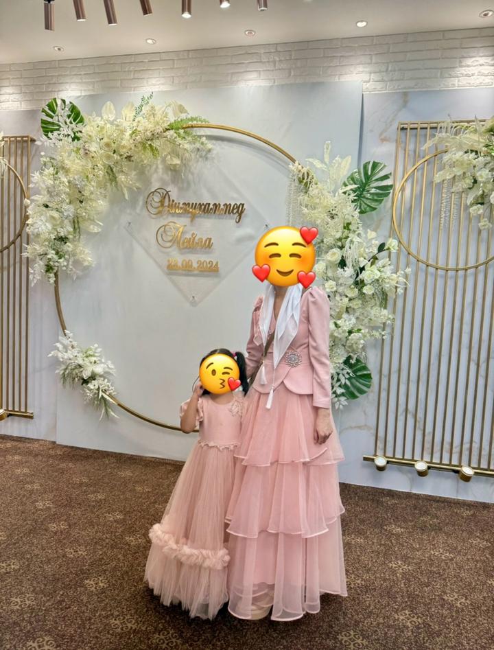 Нежно розовое платье. Размер 44-46