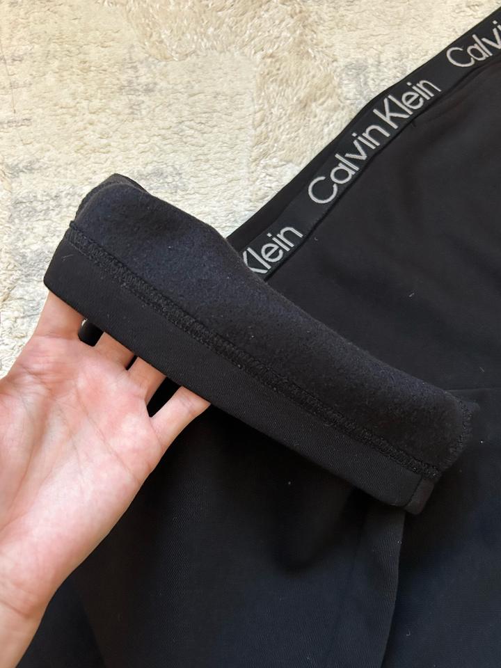 Продам новые штаны от Calvin Klein на флисе