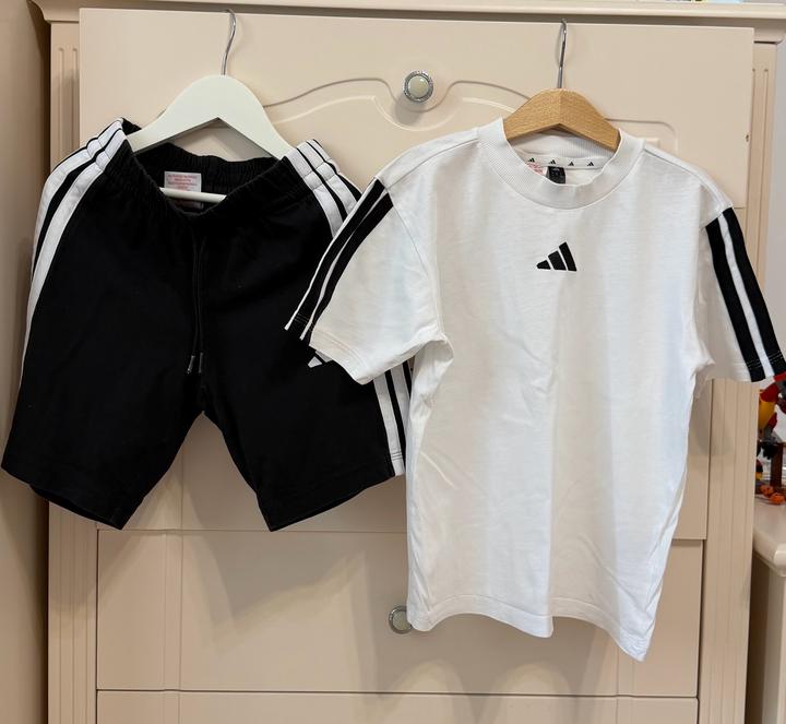 Костюм спортивный adidas на мальчика