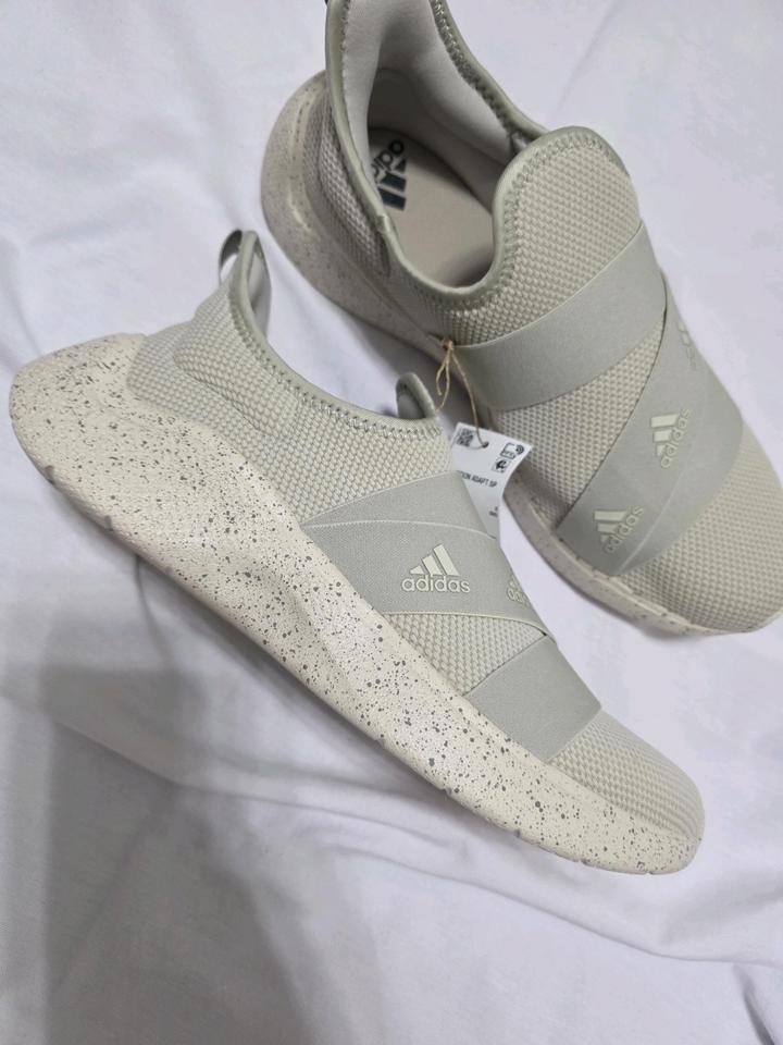 Женские кроссовки Adidas
