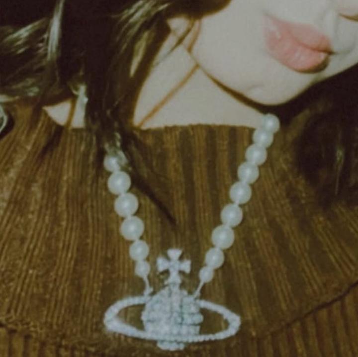 Vivienne Westwood серебряное однорядное жемчужное барельефное колье