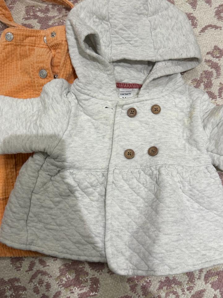 Все вещи за 12 тыс, все качественное размер от 1,5 года до 3 лет.