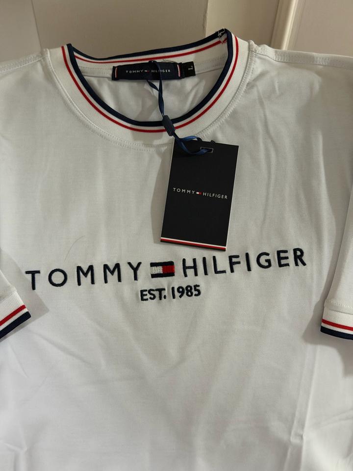 Tommy Hilfiger