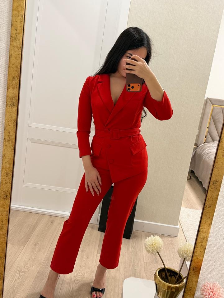 Красный брючный костюм Lichi