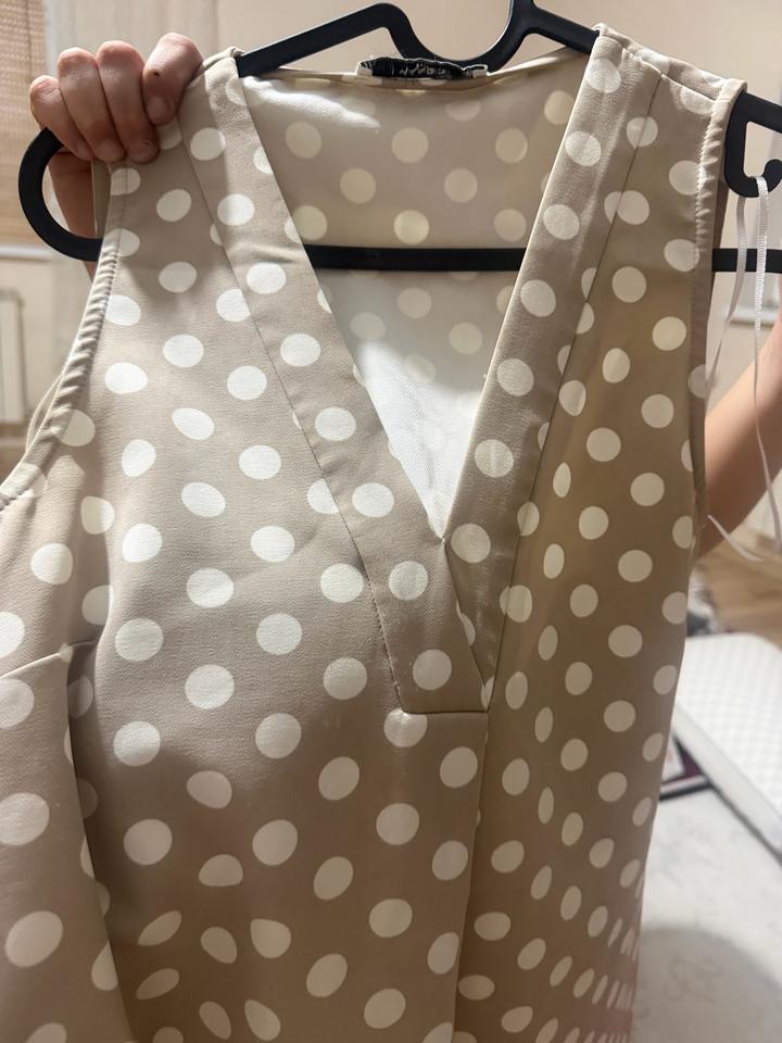 платье в горошек