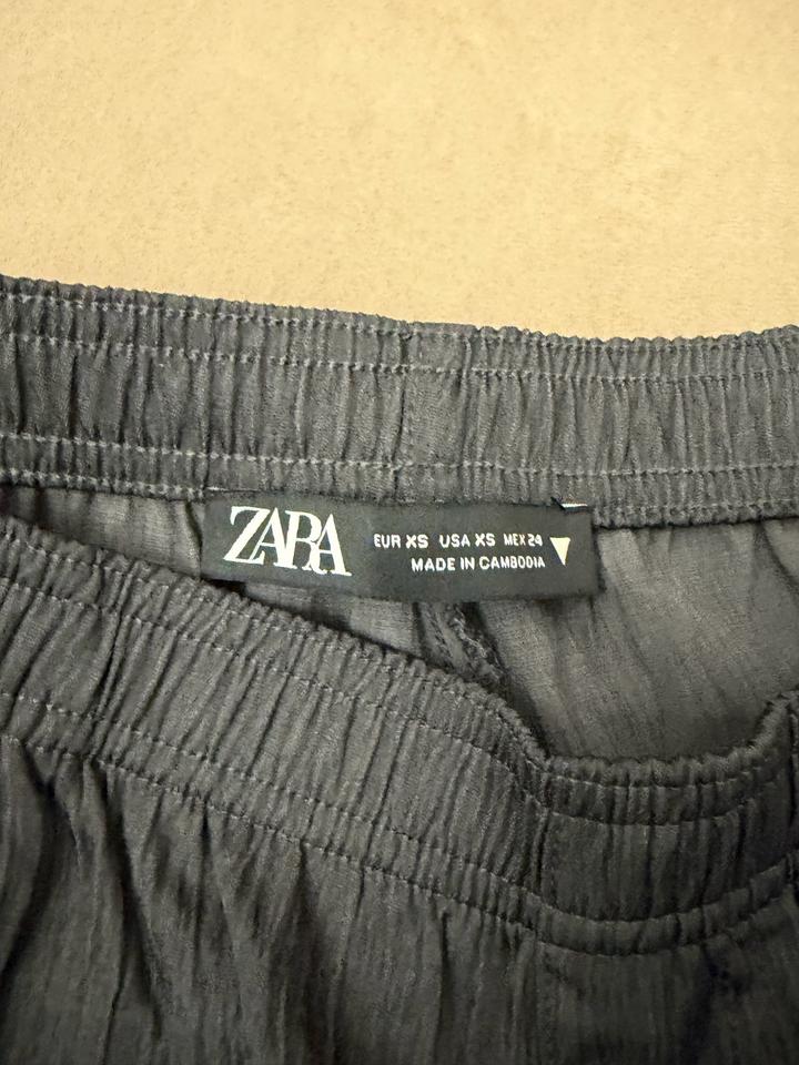 Сатиновые брюки Zara (новые)