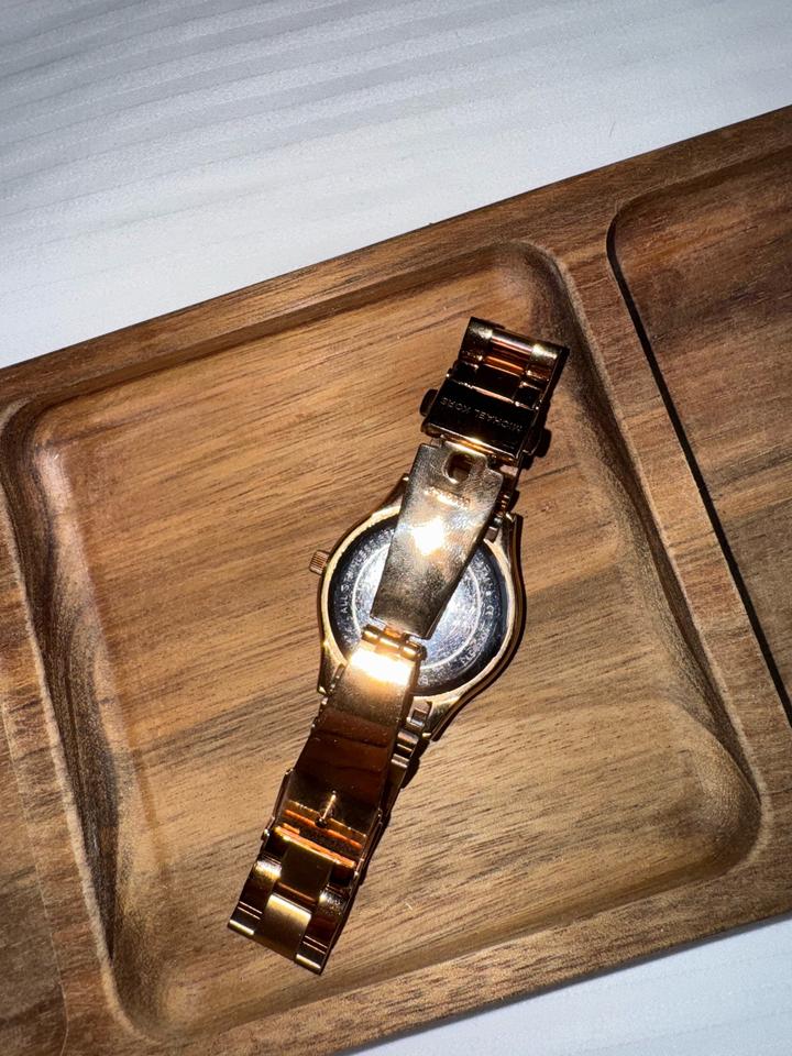 Часы Michael kors