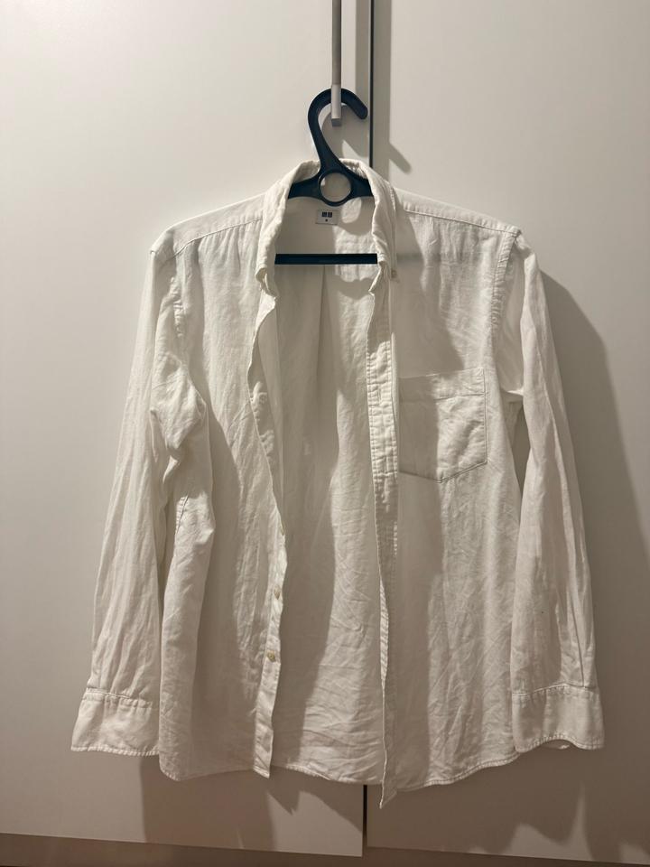Белая рубашка Uniqlo