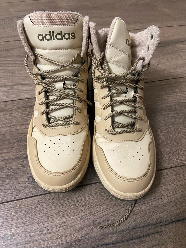 Демисезонные кроссовки