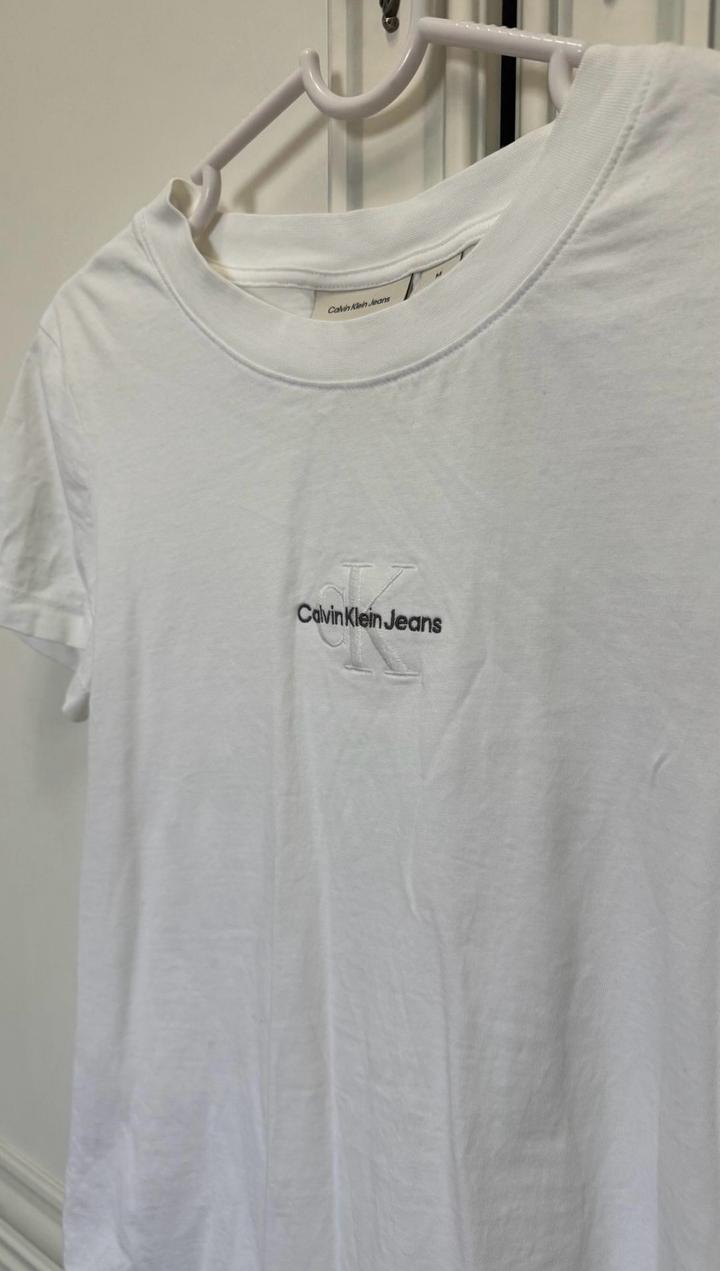 Белая футболка Calvin Klein Jeans