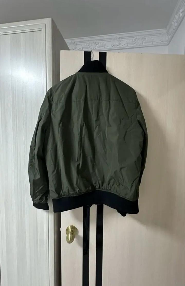 Продам бомбер унисекс