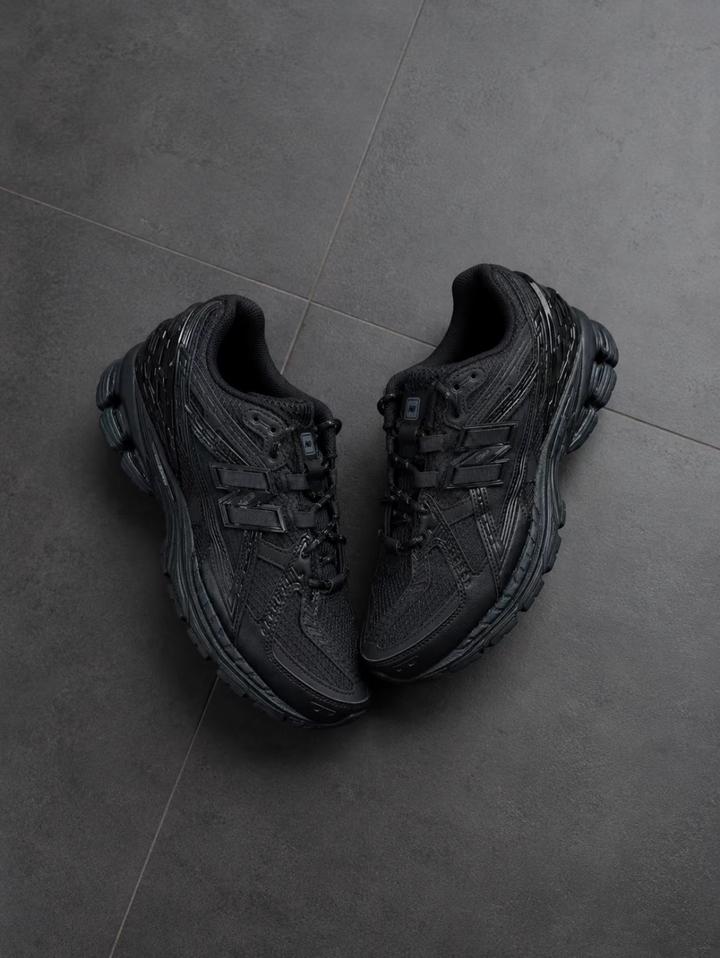New Balance 1906U Triple Black