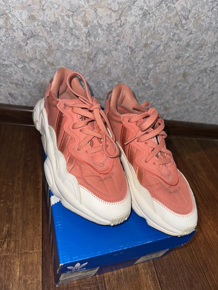 Кроссовки adidas