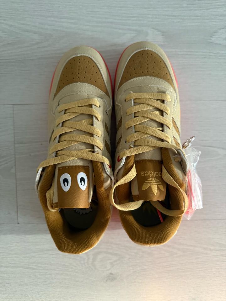 Продам кроссовки Adidas