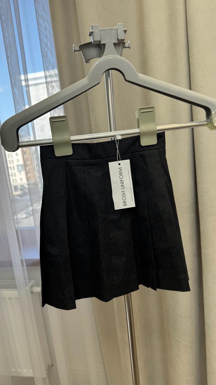 Новая школьная юбка.