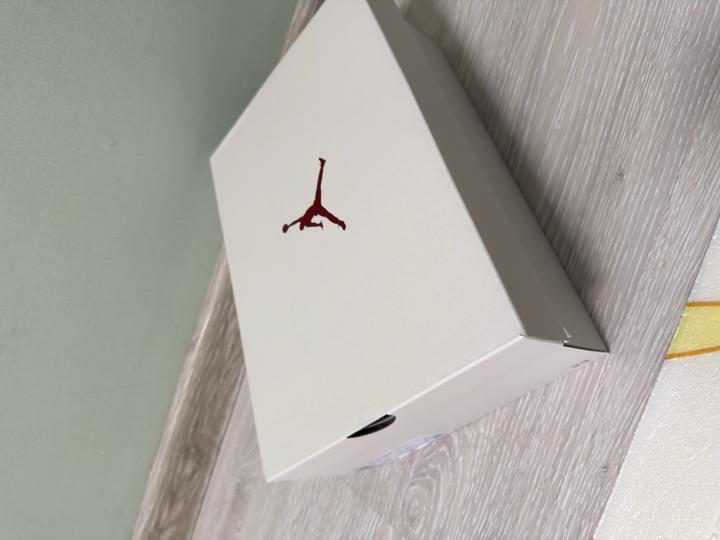 Кроссовки Nike Air Jordan 1Low новые