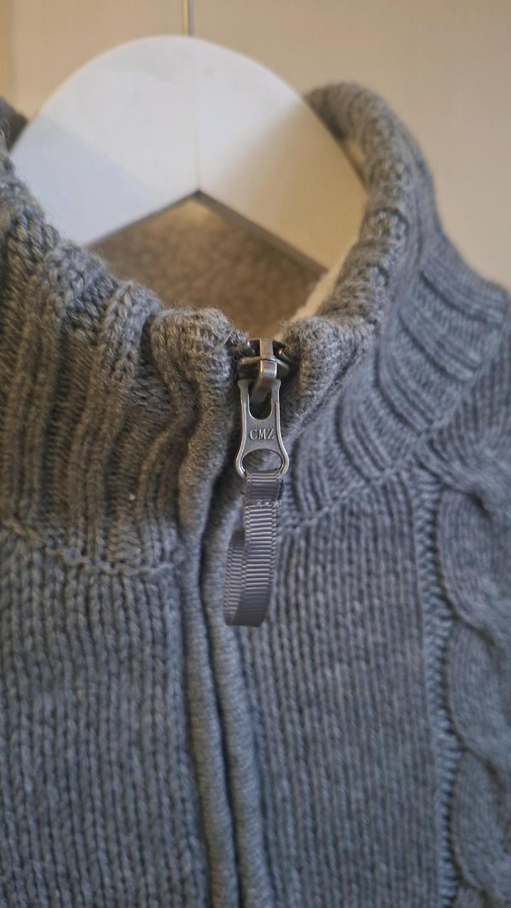 Тёплый кардиган от Alex Crane