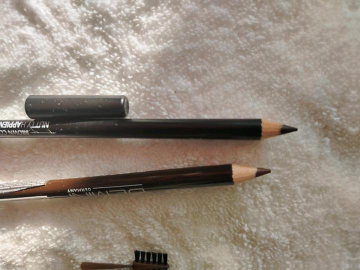 2 шт карандаши