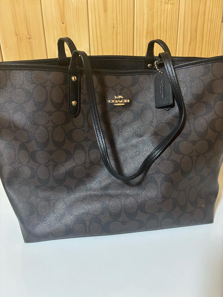 Продам сумку тоут coach оригинал