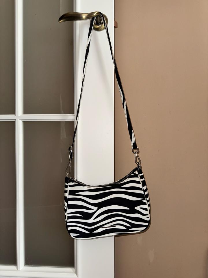 Продам сумочки в отличном состоянии