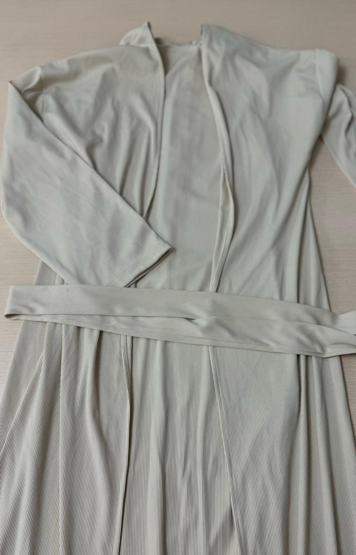 Бежевая двойка: платье + накидка