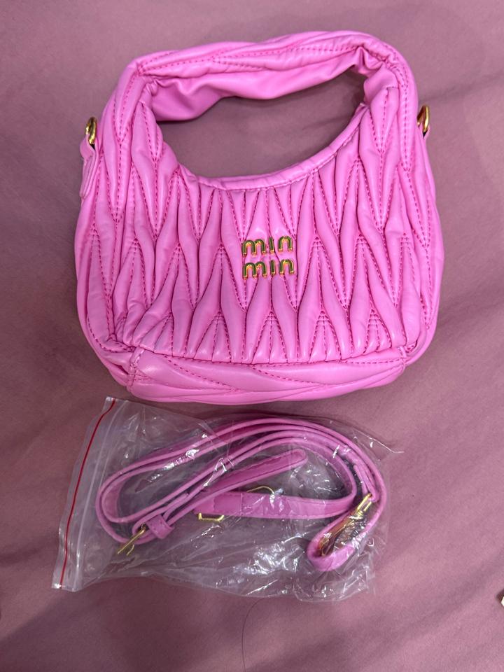 Сумка miu miu не оригинал