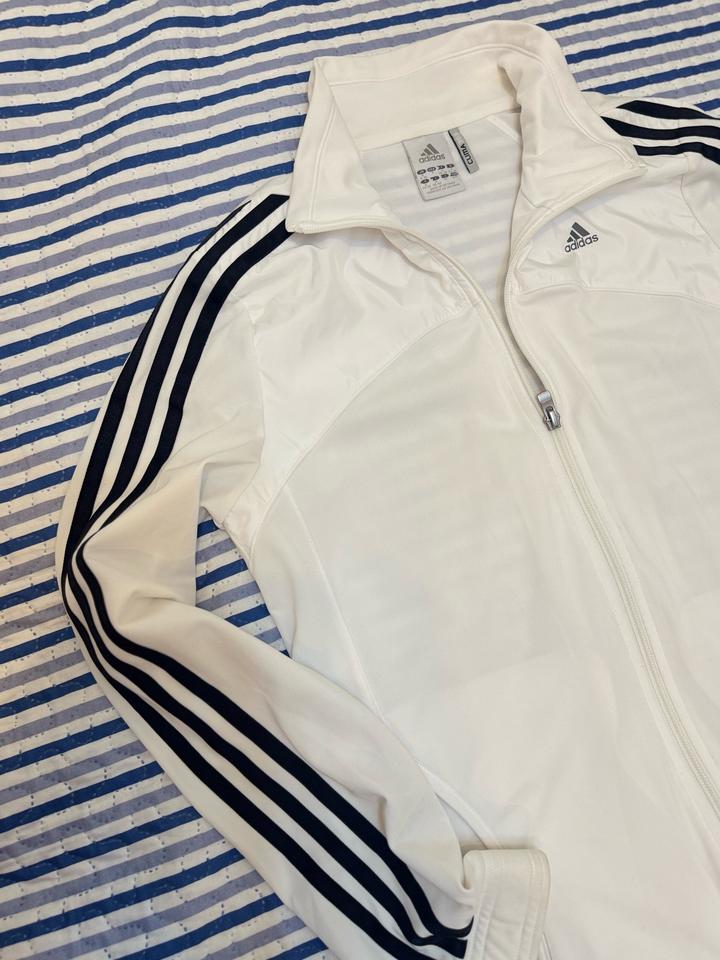 Белая ветровка Adidas
