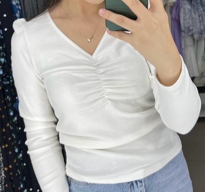 Белый лонгслив (кофта)