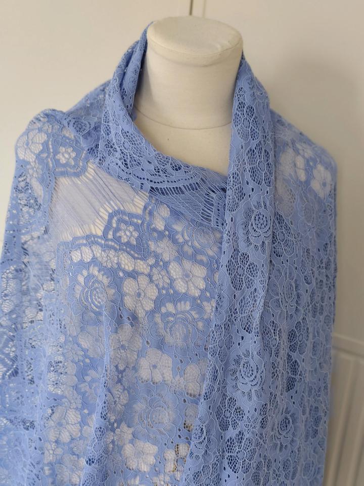 Ткань кружево голубое