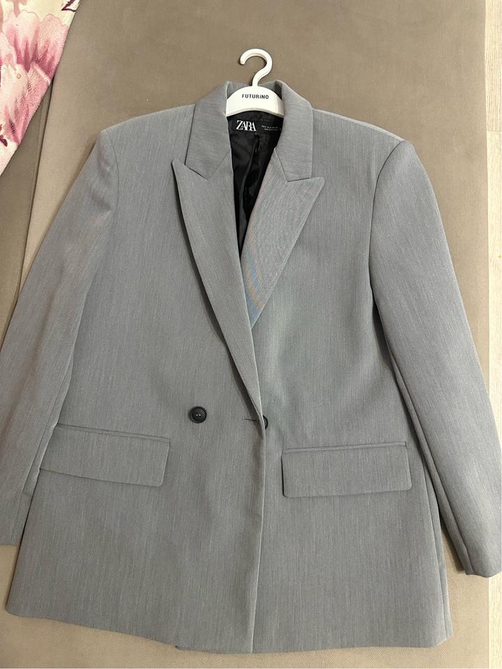 Серый пиджак Zara