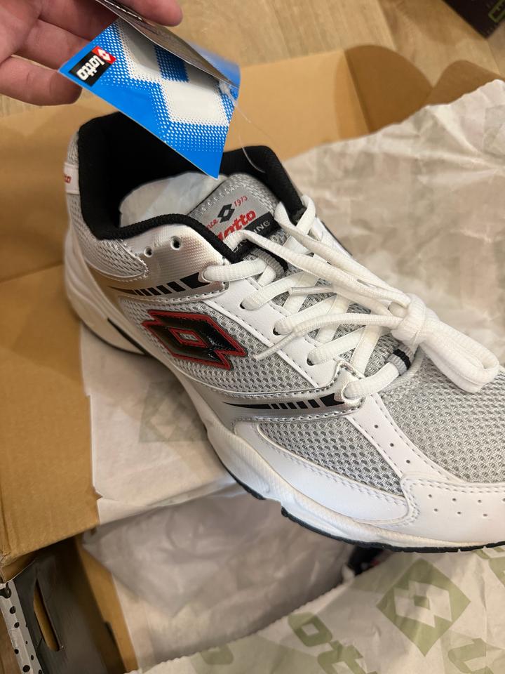 Кроссовки LOTTO,40 размера