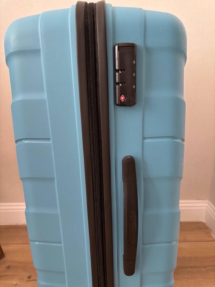Чемодан American Tourister