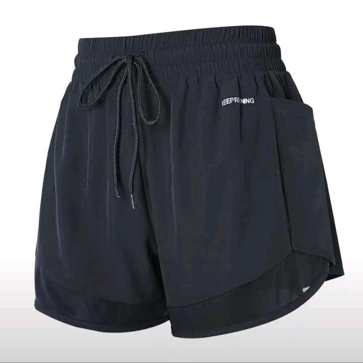 Женские спортивные шорты