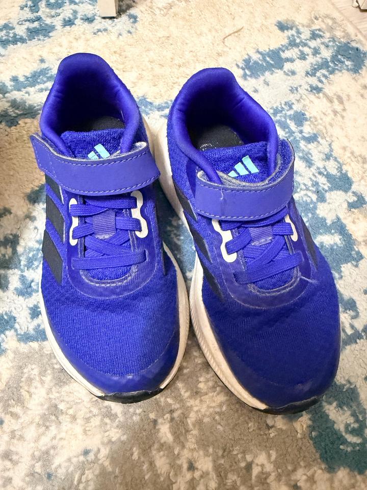 Детские кроссовки Adidas
