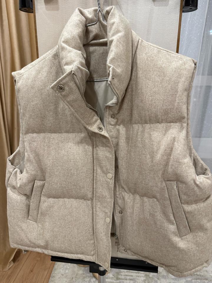 Базовая безрукавка