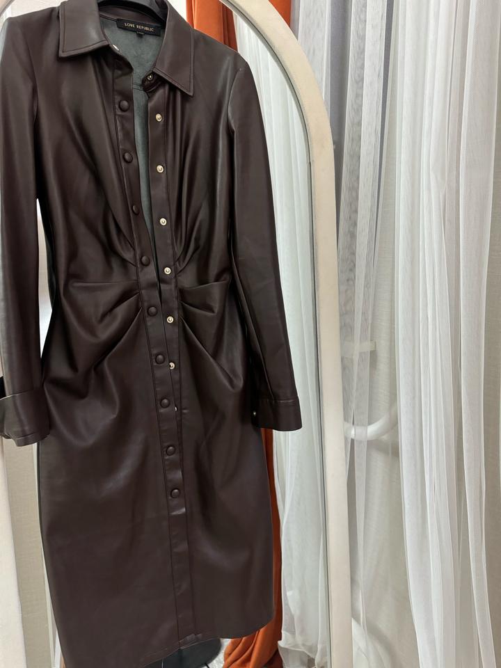 Платье кожаное