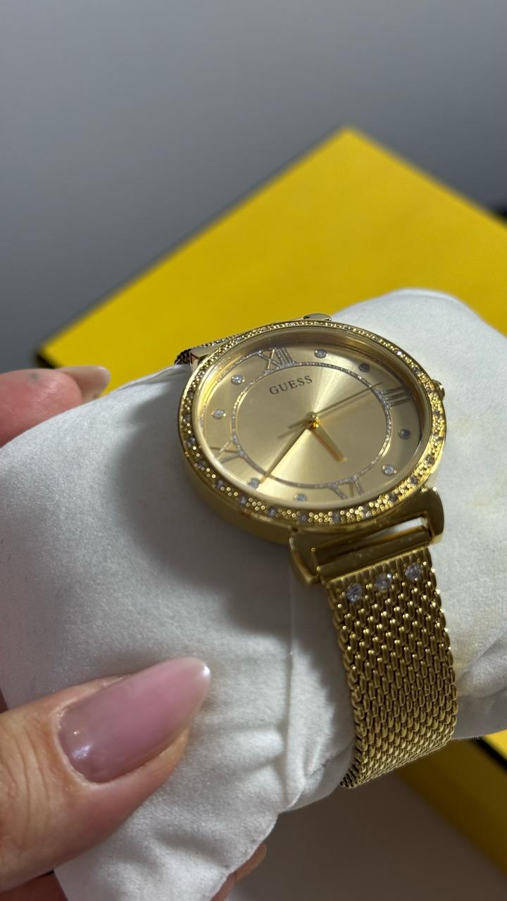 Часы Guess