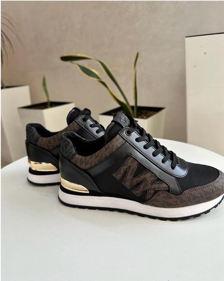 Кроссовки Michael Kors коричневые 100 % оригинал новые