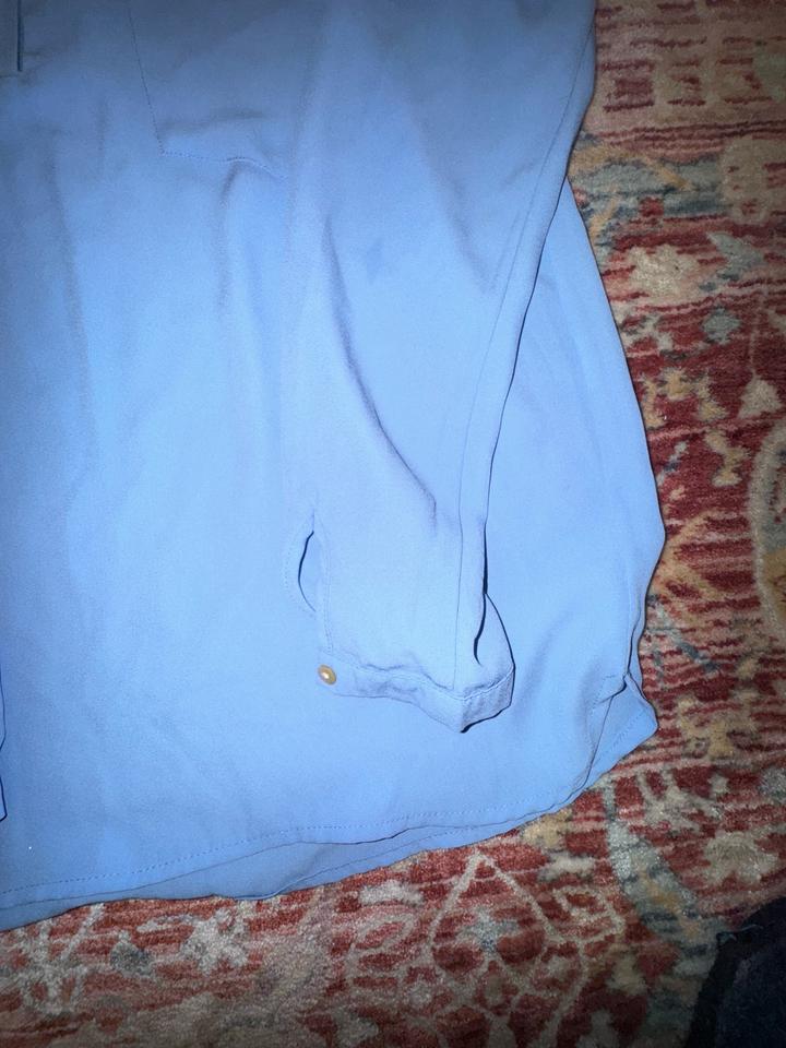 Рубашка голубая , блузка