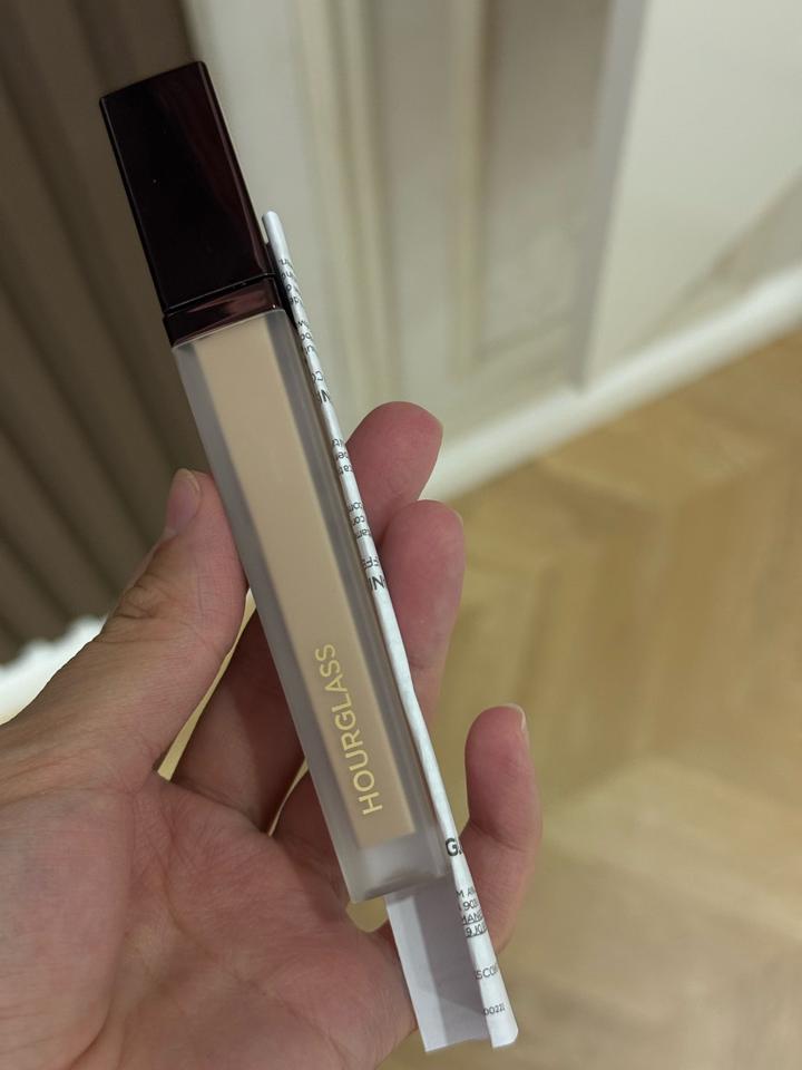 Консилер Hourglass Cotton