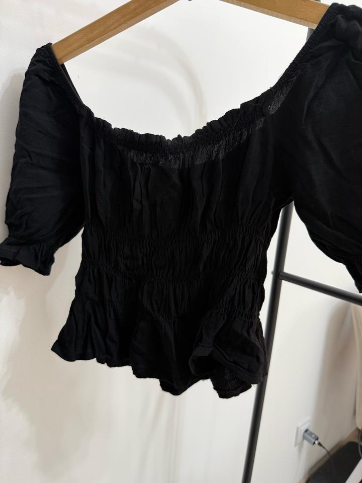 Кофта со спущенными плечами