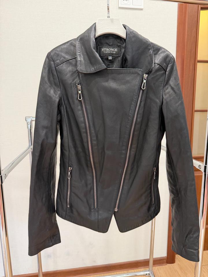 Натуральная кожаная куртка-косуха Stronge Leatherwear