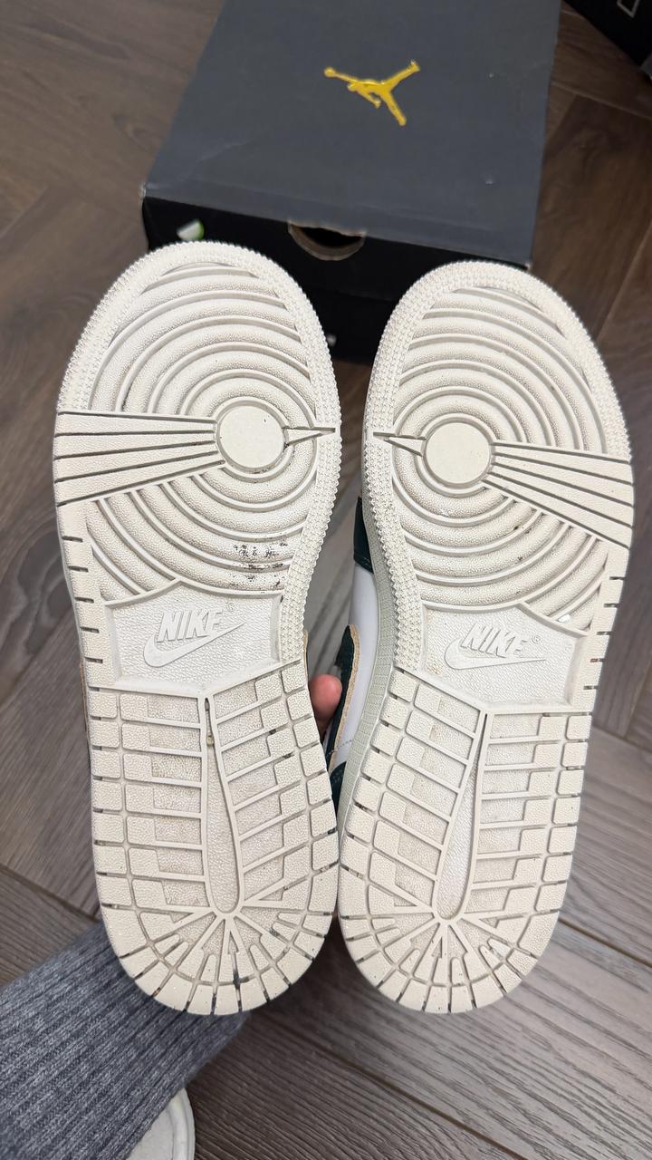 Оригинал кроссовки Nike Jordan 37,5 в зеленом оттенке