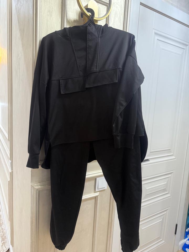 Спортивный костюм