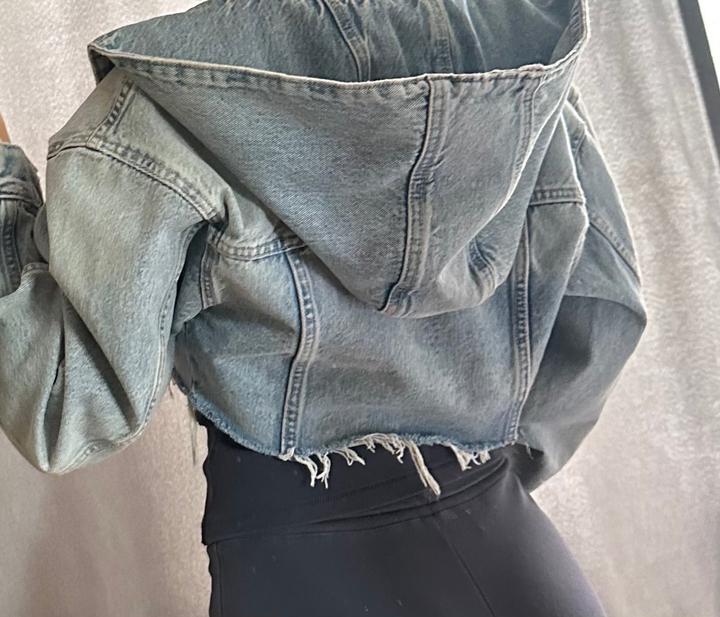 Продам джинсовую куртку Zara