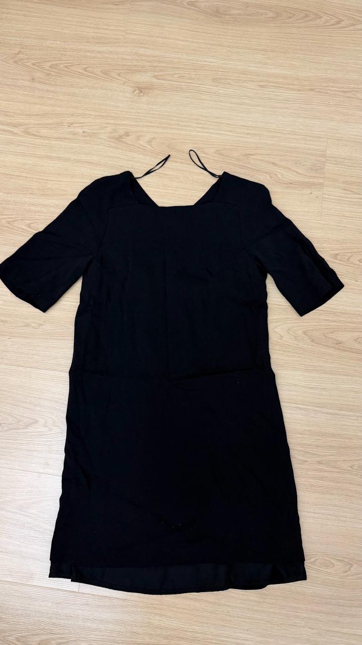 Черное платье Mango