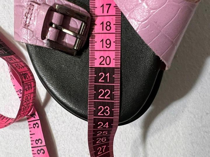 Босоножки 36.5 или 36 р-р (23.2 - 23.4 см по стельке) кожа на платформе сандалии